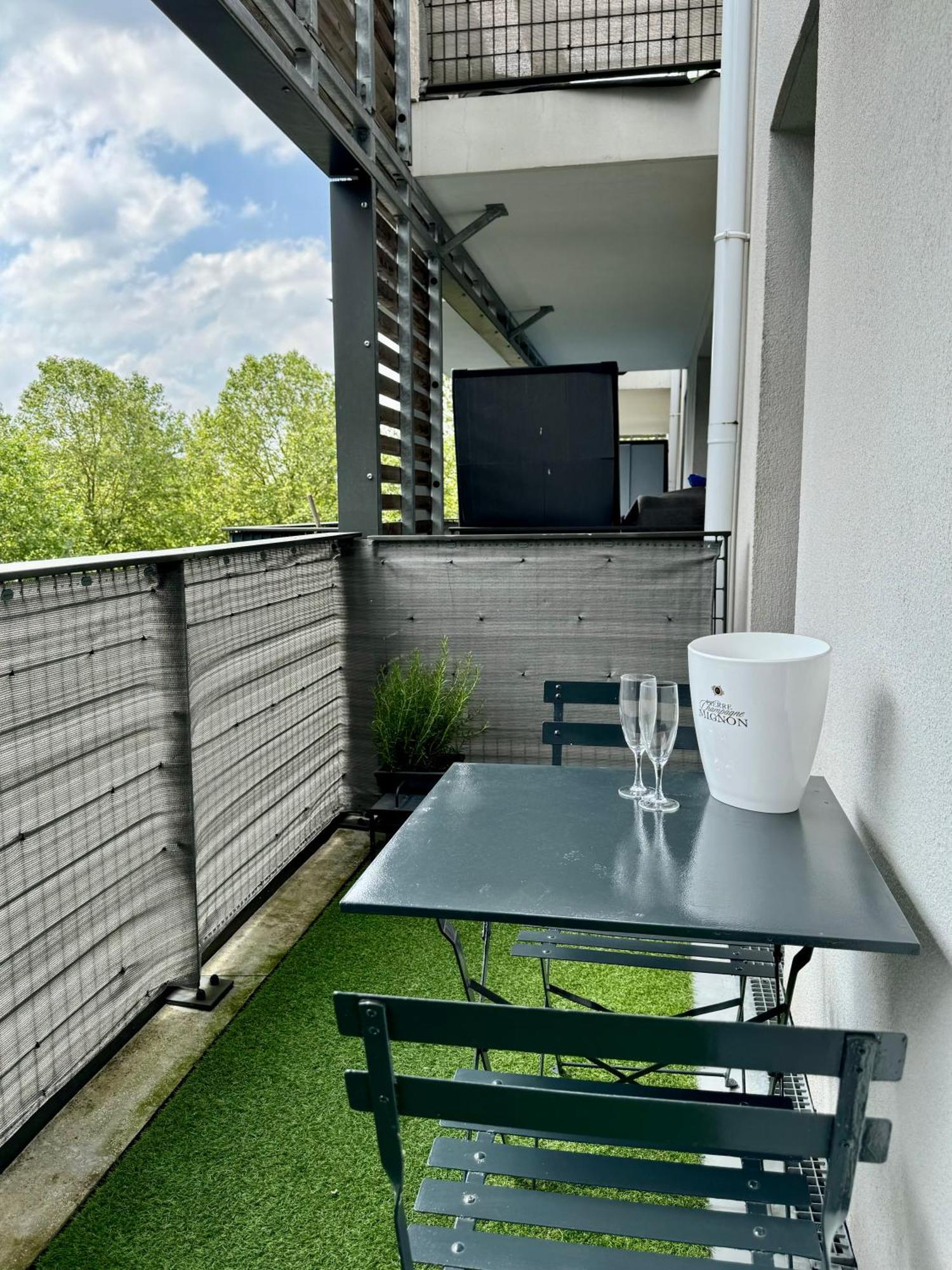 Studio 2 Adultes 2 Enfants Parcs Disneyland Paris Montévrain Eksteriør bilde